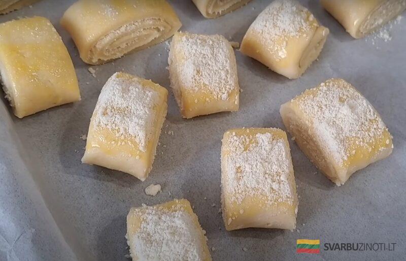 Быстро делаем замес для простого теста. Рецепт печенья "Крошка"