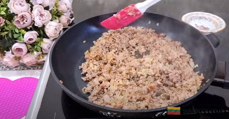 Буду готовить, пока духовка не сломается. Вкусные слойки из фарша и картошки