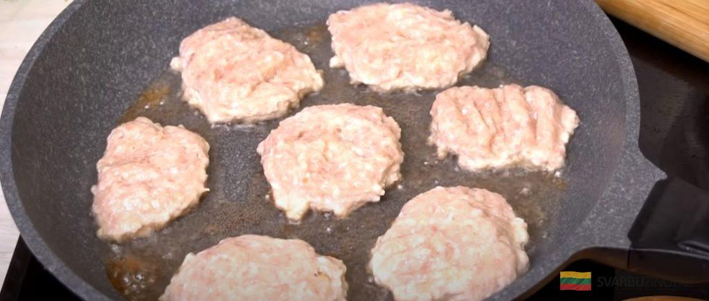 Птичье молоко: куриные котлеты в сливочном соусе. Если готовить котлеты из курицы, то только так