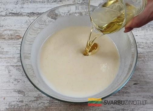 1 стакан манки и 2 стакана кефира (готовлю и на праздник, и на каждый день)