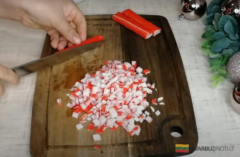 Самый быстрый салат из крабовых палочек. Так вкусно, что не устаю его готовить