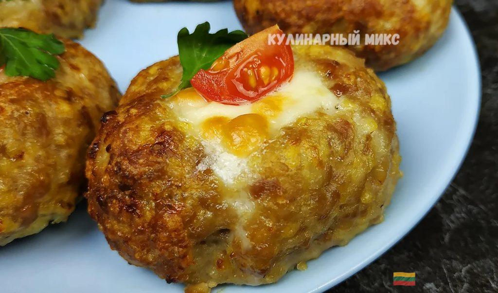 5 лет готовлю котлеты по-особому: без жарки, без капли масла и без хлеба (получается очень сочно, делюсь)
