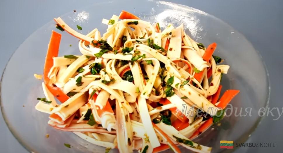 Беру крабовые палочки и готовлю закуску на Новый год. Рецепт к праздничному столу