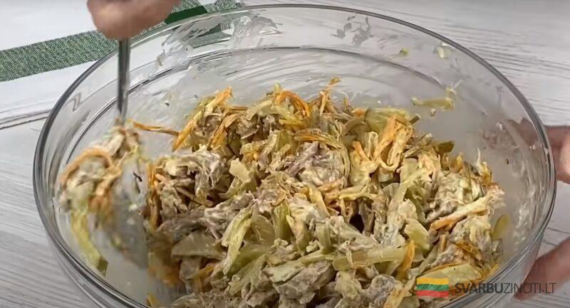 Всего 4 ингредиента в составе. Вкусный и сытный салат "Обжорка": готовится просто и легко