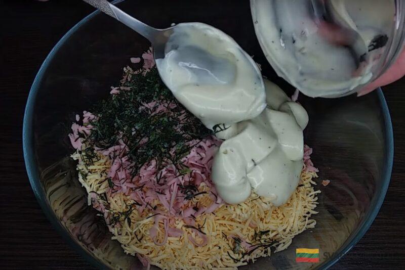 До чего же вкусно и просто. Нажарила целый поднос: завтрак теперь готовлю только так