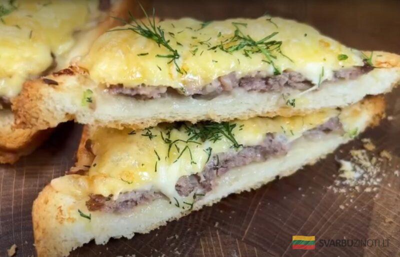 Просто делаю фарш и наношу на хлеб. Рецепт вкусной закуски: готовлю так более 10 лет