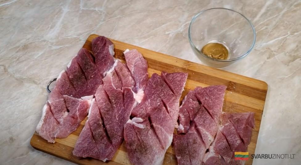 Шикарное блюдо для романтического ужина! Рецепт сочного мяса с гарниром