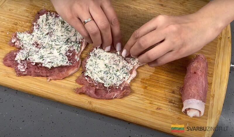 Беру мясо, сырки и 3 яйца. Простые и вкусные рулетики: на одном точно не остановиться