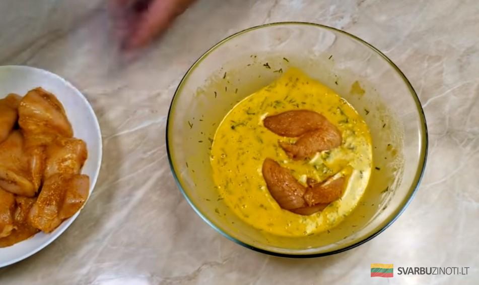 Просто натираю и мариную – курочка в особом маринаде Получается нежно и сочно