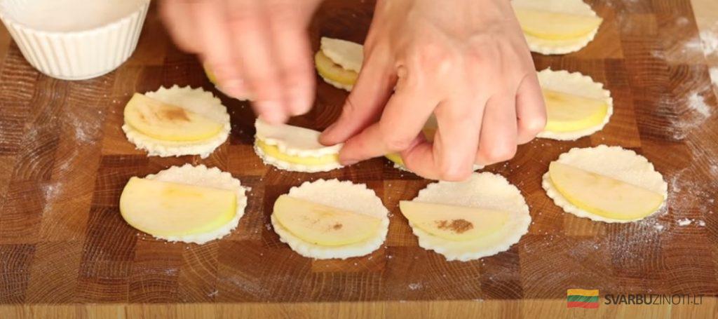 Много творожного печенья из минимума продуктов. Простой рецепт печенья ракушки с яблоком