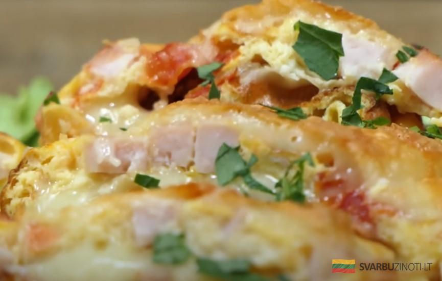Простой и вкусный рецепт быстрого завтрака. Очень сытный рулет для всей семьи