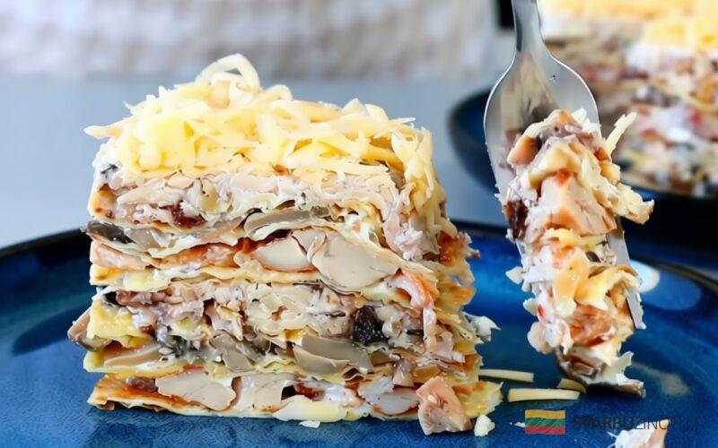 Новогодний шедевр из недорогих продуктов. Сочный и нежный закусочный торт!