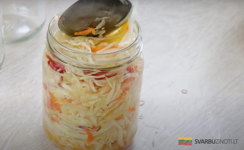 Если надоела квашеная капуста, то готовлю по этому рецепту. Самый вкусный салат на зиму