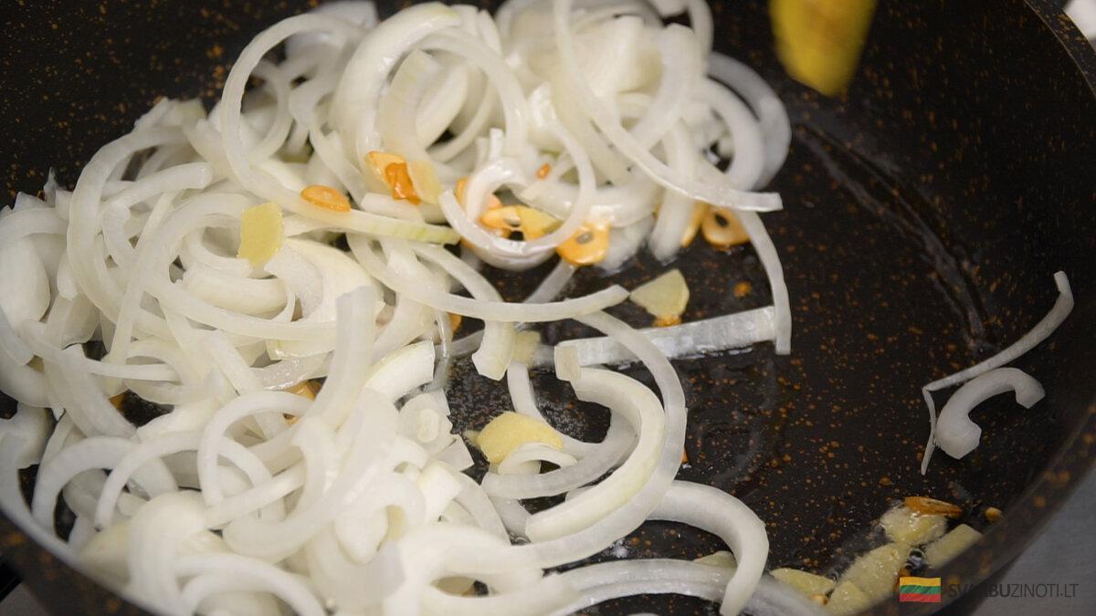 Друзья, всем привет! Хорошего Вам дня и вкусного ужина!😊🙏🏻 Делюсь новым рецептом, который впервые попробовал на днях. Овощи это просто ум отъешь!-27