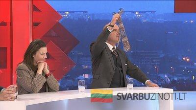 Drukteiniui patiektas kaklaraištis