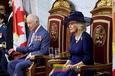 Karalius Karolis III ir karalienė Camilla per Kanados parlamento sesijos atidarymą. 2025 m. gegužės 27 d.