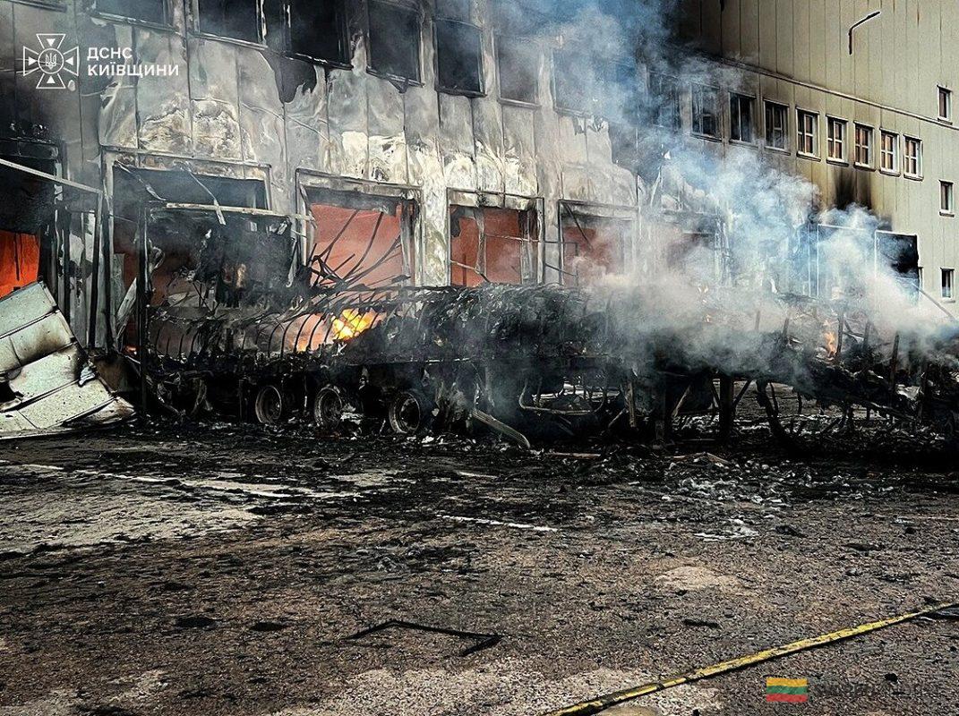 Kyjivo bombardavimai didina nerimą ir verčia ukrainiečius svarstyti apie išvykimą